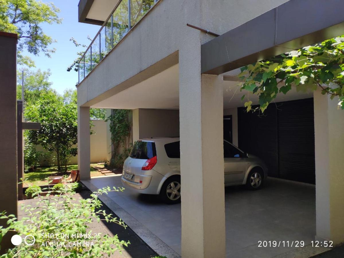 Casa Moderna No Centro Proxima A Atracoes Turisticas Villa Foz do Iguaçu Buitenkant foto